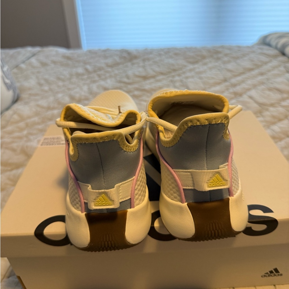 adidas Women's Cloudfoam Pure Sportswear Sneakers - Picture 4 of 4
